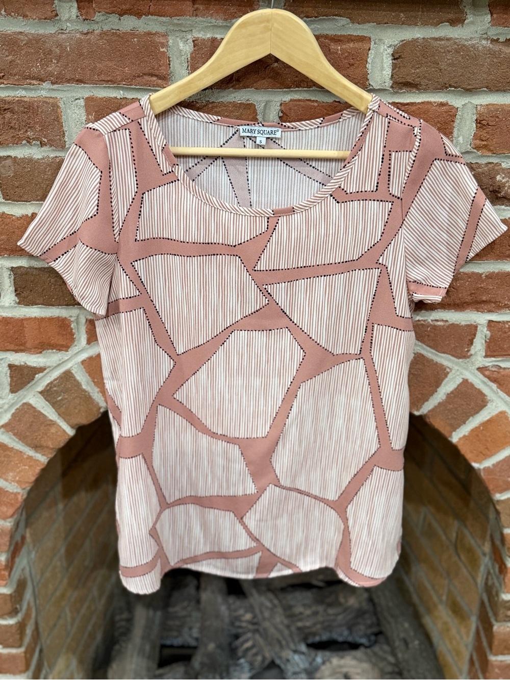 Mary Square Rose Pink Geometric Short Sleeve Tee